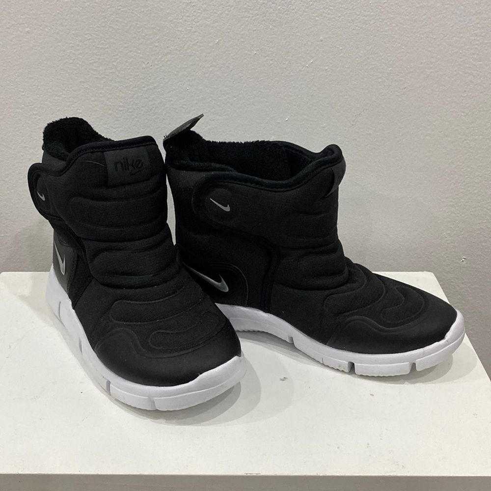 Nike Snow Boots